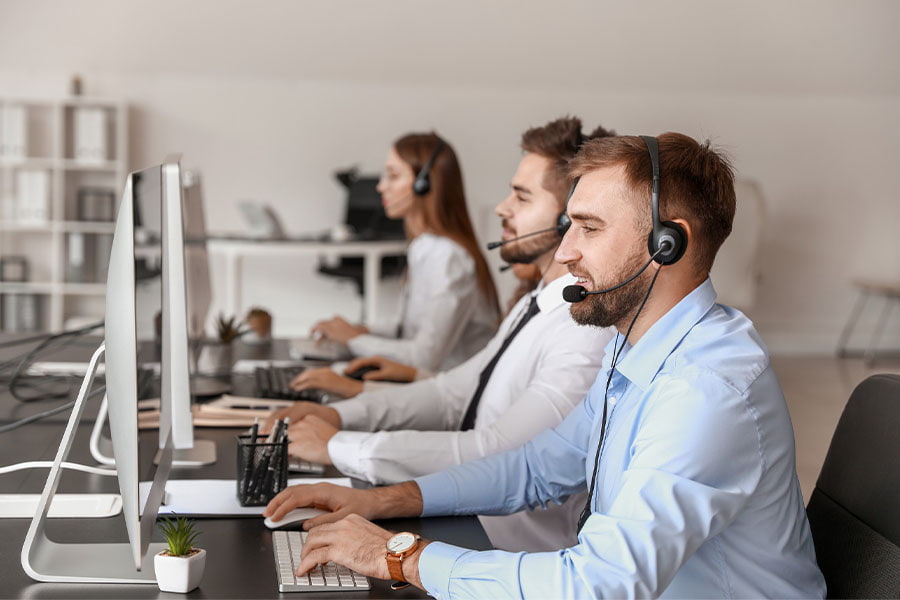 چگونه تیم پشتیبانی سایت میتواند به رشد فروش و برندینگ کمک کند؟